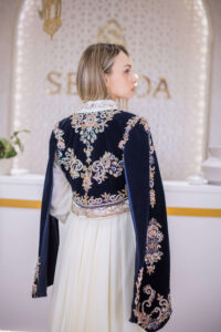 Velvet Noor - Image 2