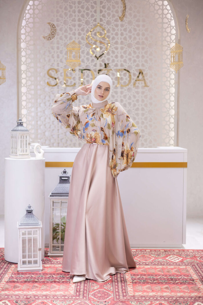 Model 8 - Eid Collection 2025 - Image 6