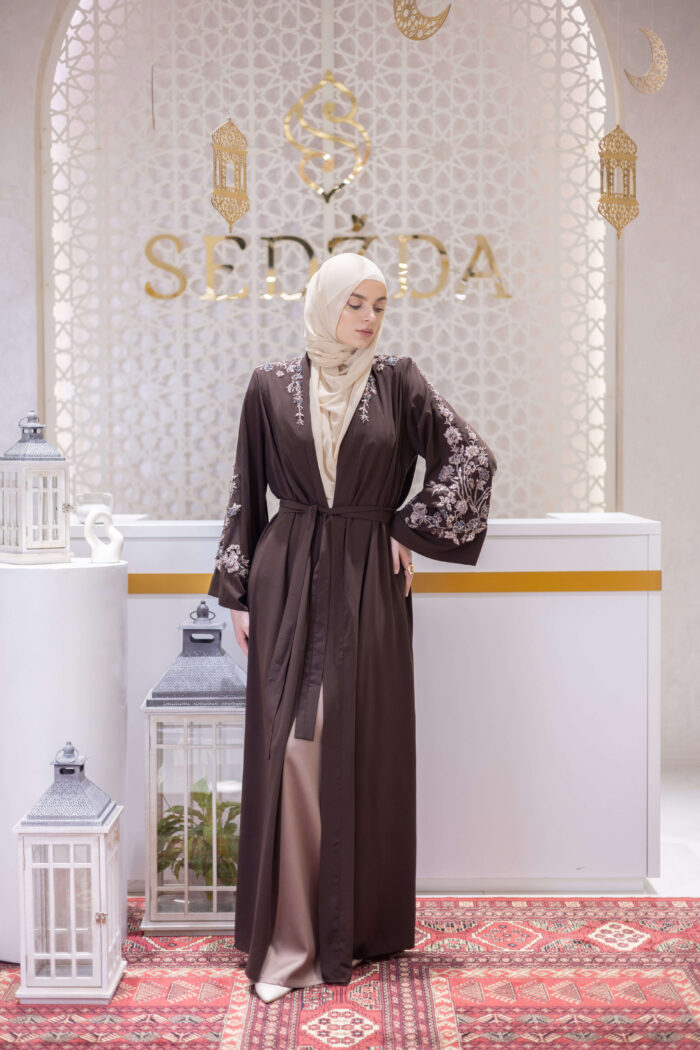 Model 13 - Ramadan Collection - Image 2