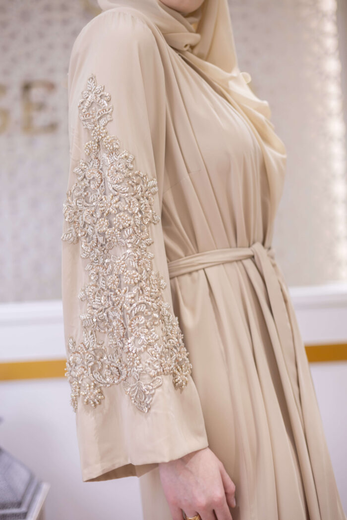 Model 7 - Ramadan Collection - Image 2