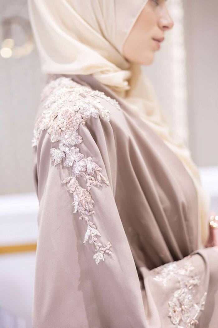 Model 6 - Ramadan Collection - Image 2